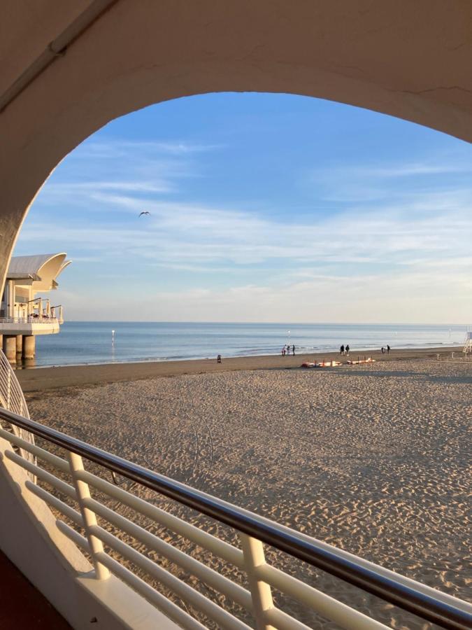 Beach Front Apartment Sabbiadoro Lignano Sabbiadoro Dış mekan fotoğraf