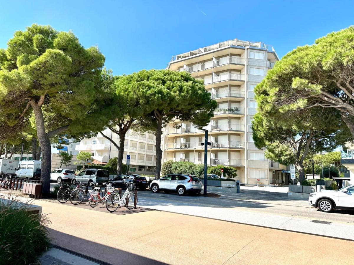 Beach Front Apartment Sabbiadoro Lignano Sabbiadoro Dış mekan fotoğraf
